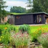 Beautiful 1 bedroom village house among fields, hotel 