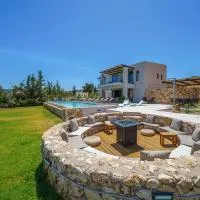 In Vivo Villa - Breathtaking View -90sqm Heated Infinity Pool, hotel u gradu 'Áyios Pávlos'