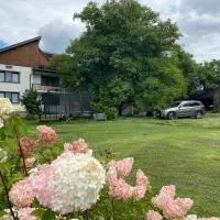 Casa- Dealu Leahului, hotel em Vicovu de Jos