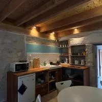 Gîte au coeur de la forêt, hotel in Saint-Parize-le-Châtel