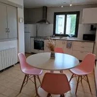 Appartement cosy en coeur de village, hotel Restinclières városában