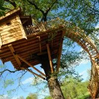 La Cabane du Vieux Chêne, hotel a Susmiou