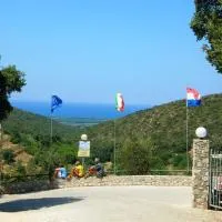 Blucamp Natural Village, hotel di Campiglia Marittima