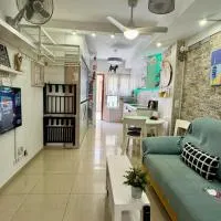 BADAROSA House10min to BARCELONA City&NearTo BEACH, hotell sihtkohas Badalona
