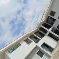 Kurvic Hotel & Suites, ξενοδοχείο στην Αμπούζα