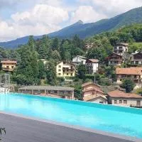 Villa Flora Lake Como - Villa con piscina, hotel a Asso