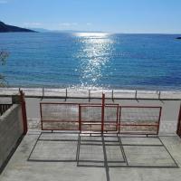 Spiro Guest House, hotel a Himare