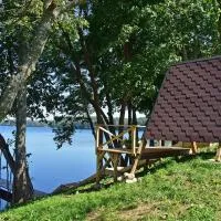 Kempingas Prie Vencavų malūno, hotel v mestu Viencavai