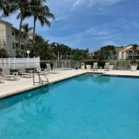 Indialantic में, होटल Relaxing Condo with Heated Pool