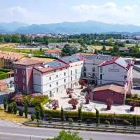 Hotel Borgo Brianteo, ξενοδοχείο σε Ponte San Pietro