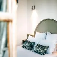 Mayenne में, होटल Hôtel La Tour des Anglais