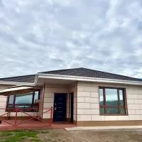 Cozy year-round cottage near UB with additional pick-up service from the Airport, hôtel à Dzuunmod