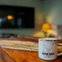 River Rest, hotel i Vetren