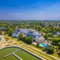 Vital Hotel Nautis, hotel u gradu Gardonj
