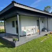 Tiny house with sauna in Laulasmaa, hotell Laulasmaal
