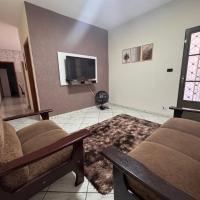 Casa delicinha perto do centro + ar cond. e vaga, hotel berdekatan Ourinhos Airport - OUS, Ourinhos