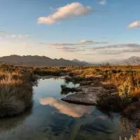 Cedarpeak Mountain cottages، فندق في Piketberg