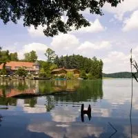 Viesnīca Romantischer Seegasthof & Hotel Altes Zollhaus pilsētā Feldberga