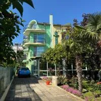 Хотел Грация, hotel u gradu Lozenec