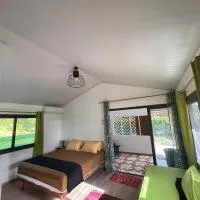 Ori Lodge Rangiroa, מלון בRangiroa