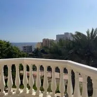 Balcón al mar, отель в городе Адра