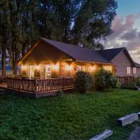 Hansen Guest Ranch and Venue، فندق في Swan Valley