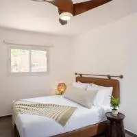 Lotan Desert Travel Hotel, hotel a Kibbutz Lotan
