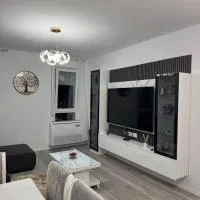 Tirana 2, Beautifull Apartment Near Mother Teresa Int Airport, hotel a Laknas