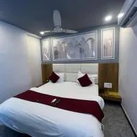 Hotel secure inn kadodara road، فندق في سورات