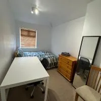 Nice short stay room in Coventry city center, hotel sa Parkside