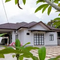 Anjung Homestay & Event, hotel a Bukit Payong