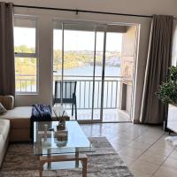 Luxury Lakeview Retreat, hotel near Waterkloof (FAWK) - WKF, Pretoria