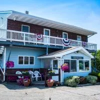 Inn Between the Beaches & Villager, hotel in York Beach