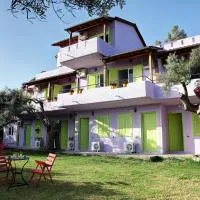 Summer House Louisa, מלון בלייה