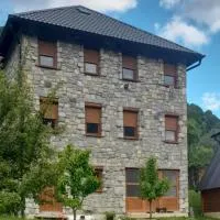 Leskova, hotel di Vusanje