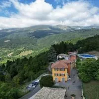 Hotel Belvedere, hotel di Spiazzi Di Caprino