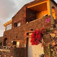 Casa El Sato, hotel v mestu Echedo