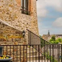 Hôtel La Tour des Anglais, hótel í Mayenne