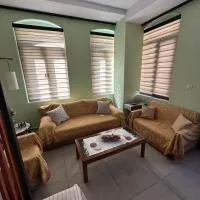 Cleos House – hotel w mieście Playiá