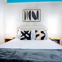 Boulevard Stays Stylish 1BR Stay Includes Pool Gym & Free Parking, hotel near Dallas Love Field Airport - DAL, Dallas