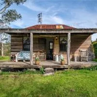 Scribbly Gum Cottage -Rustic Picturesque Romantic: Kangaroo Valley şehrinde bir otel