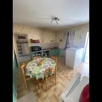 Beaulieu-sur-Loire में, होटल La P'TITE FERME D'ANTAN
