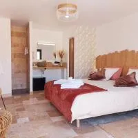 Le Clos de la Montignoise - Chambres d'Hôtes avec SPA PRIVATIF، فندق في Montigny-le-Chartif