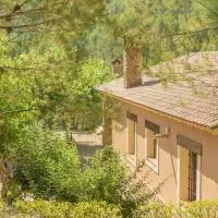 Casas rurales Batan Rio Tus con Pozas Naturales en Yeste, hotel en Yeste