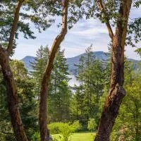 Viesnīca Beautiful WaterViews, Pet-Friendly, Close to Town pilsētā Eastsound