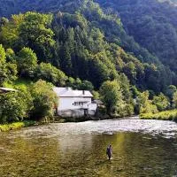 Holiday Home Mila, hotel en Spodnja Idrija