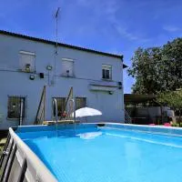 Casa Azul donde se respira tranquilidad, hotell i Lardero