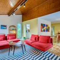 Alta House - Central Ferney and Family-Friendly โรงแรมในเฟอร์เนย์-โวลแตร์