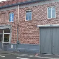Chambre discrète 2 à 3 pers, hotell i Camphin-en-Carembault