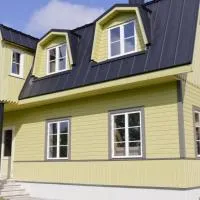 Kärdla Retrovisiit Kirsi, Tiina ja Linda, hotel u gradu Kardla